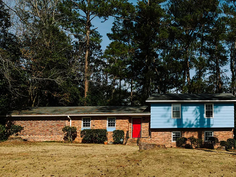 1301 Normandy Rd — Photo 1