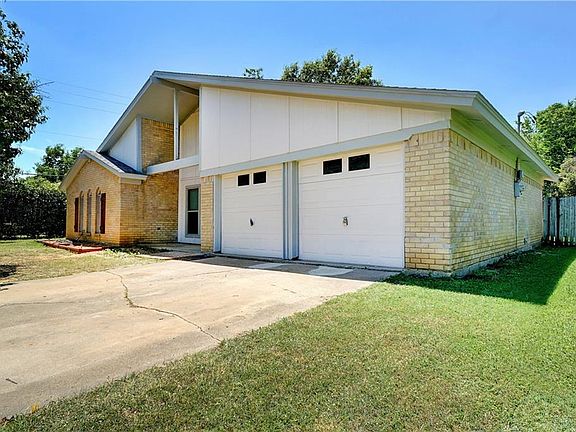 3rd image of 6909 Post Oak Dr