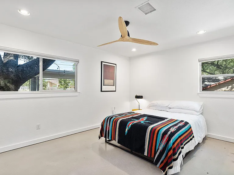 1804 Wildrose Dr — Photo 16