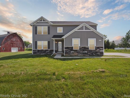 7057 Primrose Ln, Grand Blanc, MI 48439