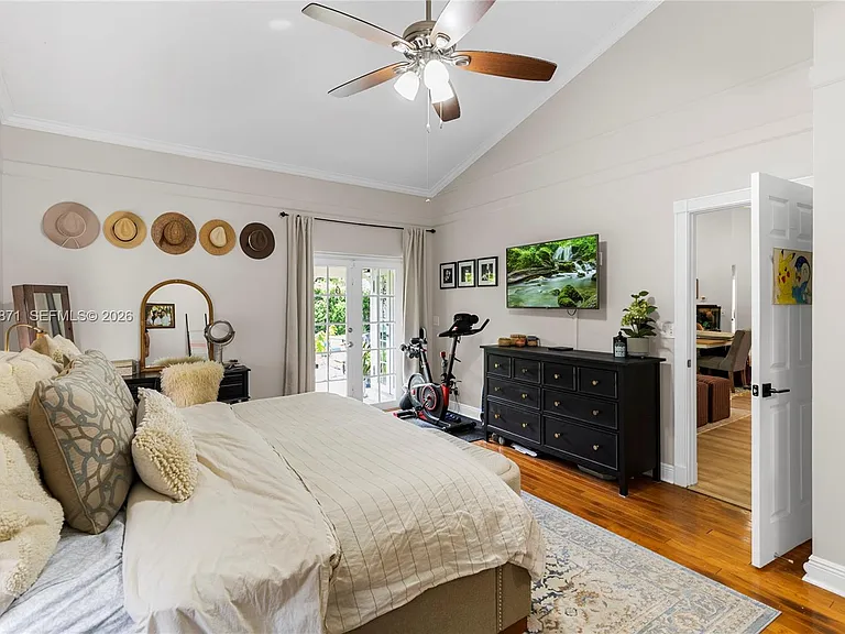 10900 NW 18th Ct — Photo 30