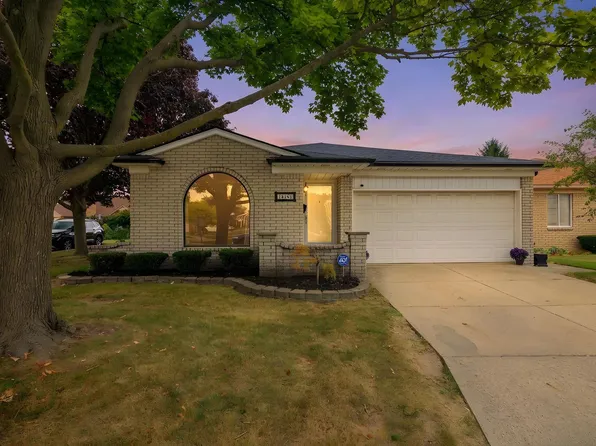 15151 La Grande Plz, Warren, MI 48088