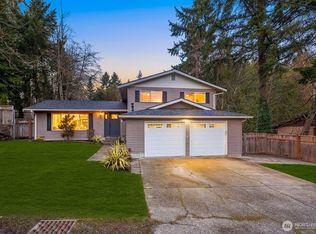 3410 NE 202nd St, Lake Forest Park, WA