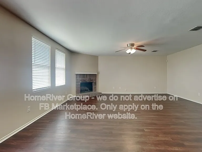 3013 Meadow Bluff Dr — Photo 2