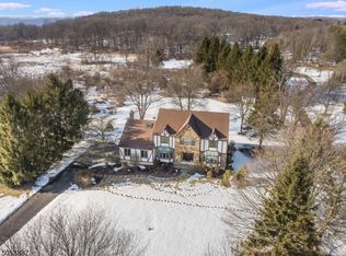 28 Nancy Ter, Hackettstown, NJ 07840