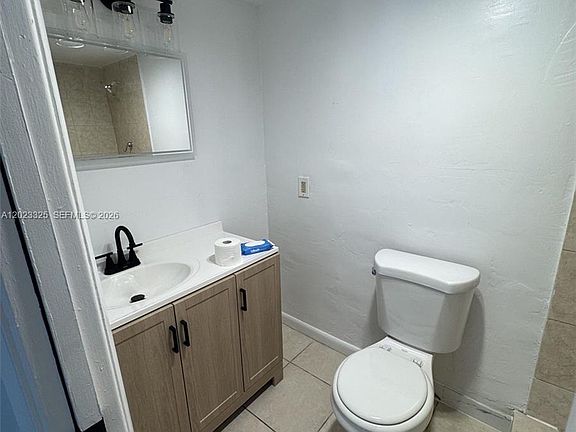 4th image of 1643 NE Miami Gardens Dr #121