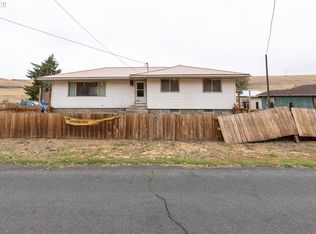 46089 Adams Rd, Pendleton, OR 97801