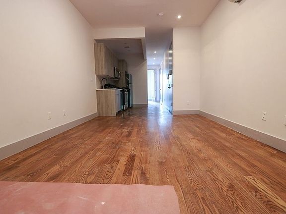 4th image of 311 Chauncey St APT 2B