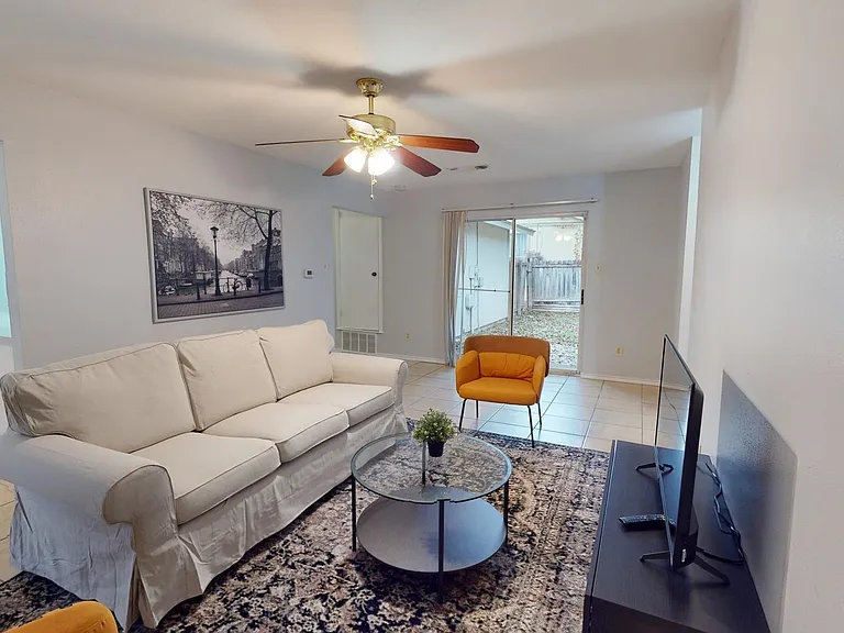 7611 Lunar Dr — Photo 8