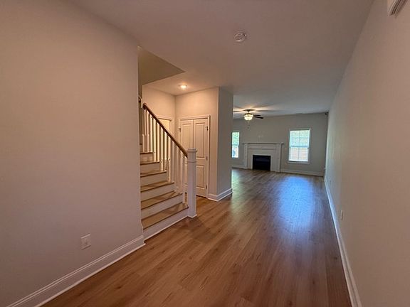 5th image of 400 Bulrush Ct