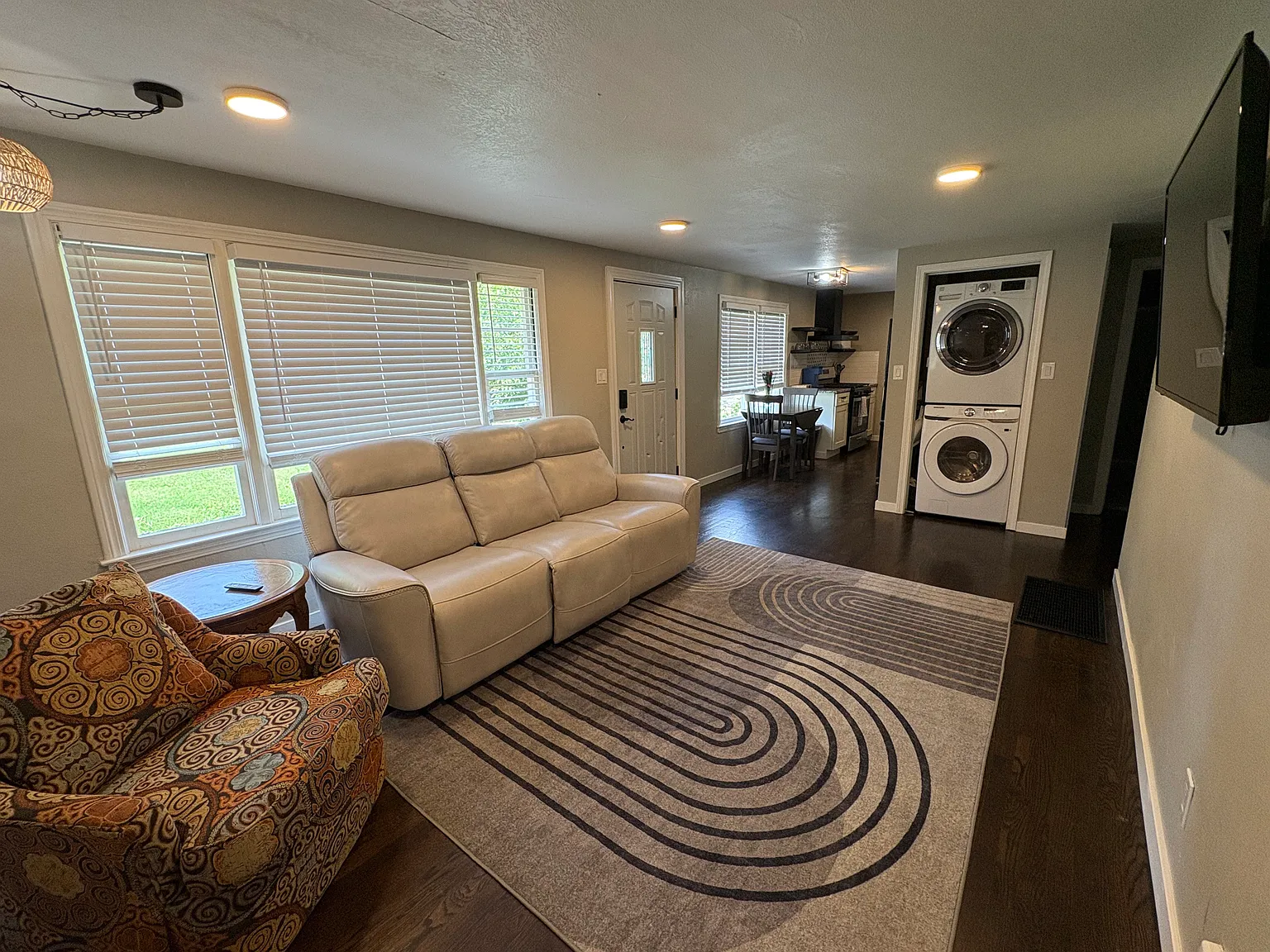2 bed, 768 sqft, $2,199 — Photo 3
