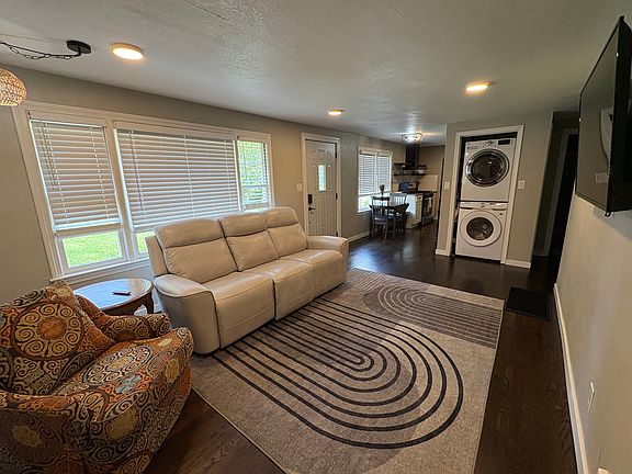 3rd image of 7523 W 64th Ter