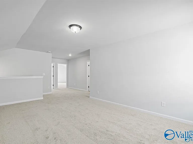 127 Huffman St — Photo 6