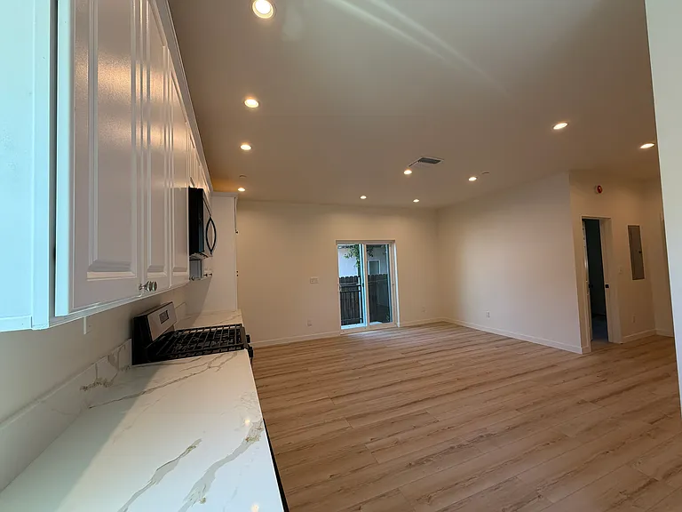 5342 Don Pio Dr — Photo 2