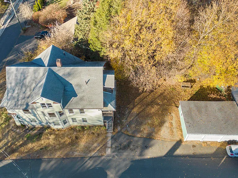 50 Hillside Pl — Photo 12