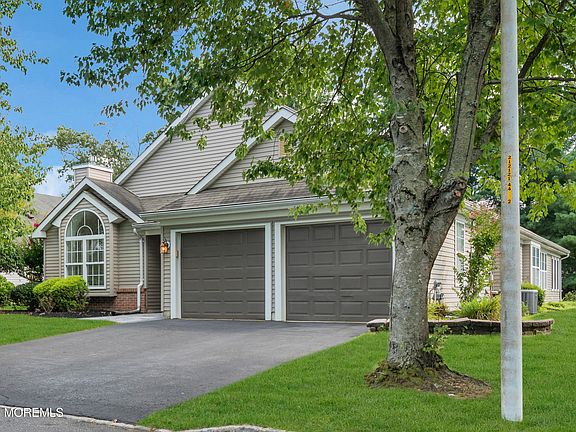 2nd image of 80 Ivy Hill Road