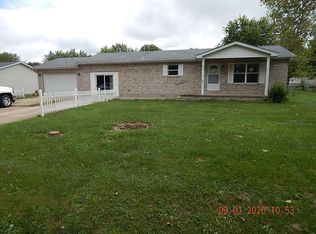 613 Magnolia St, Cuba, MO 65453
