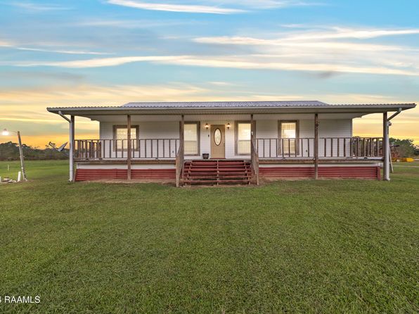 921 4th St, Mermentau, LA 70556
