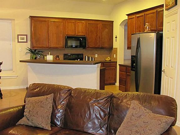 5th image of 10141 Sanden Dr
