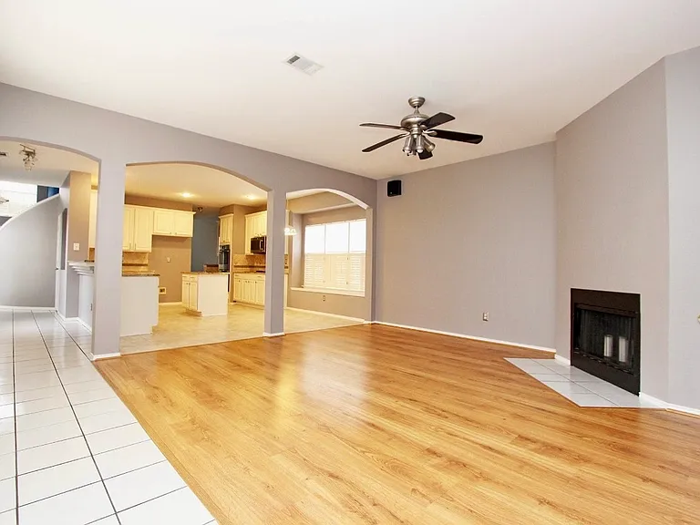 4251 Millview Ln — Photo 10