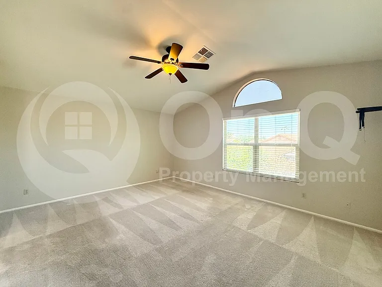 182 W Knox Rd — Photo 11