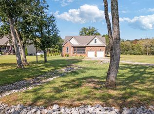 2264 Blackwell Rd, Chapel Hill, TN 37034