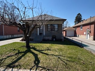 14 Ashmore Ave, Toronto, ON M8Z4C4