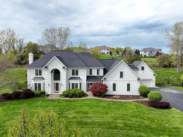 20 Sunrise Hl, Pittsford, NY 14534