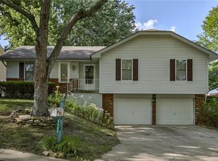 9406 NW 59th Ter, Parkville, MO 64152