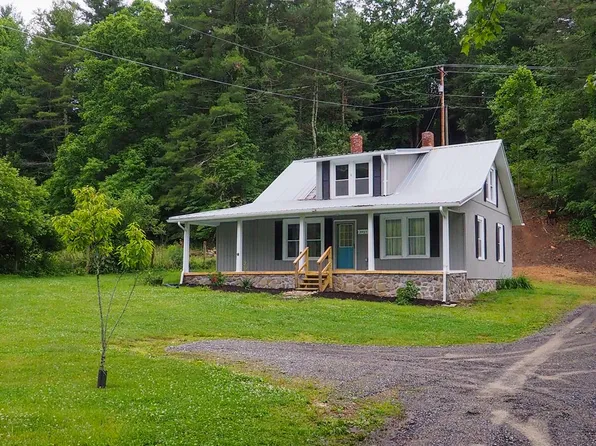 3957 Poplar Camp Rd, Hillsville, VA 24343