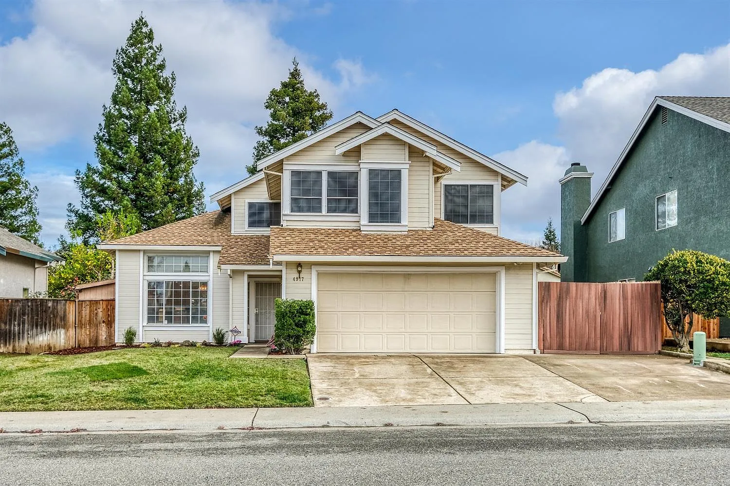 4917 Winter Oak Way photo 1