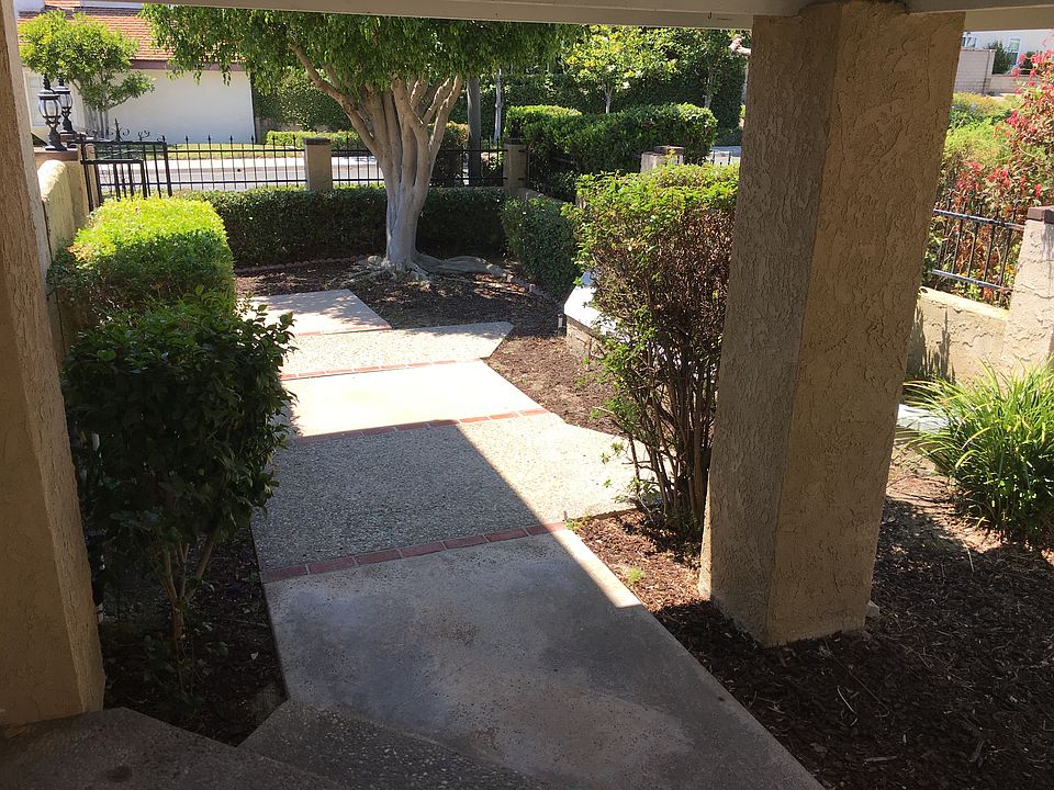 2nd image of 24846 Elena Dr