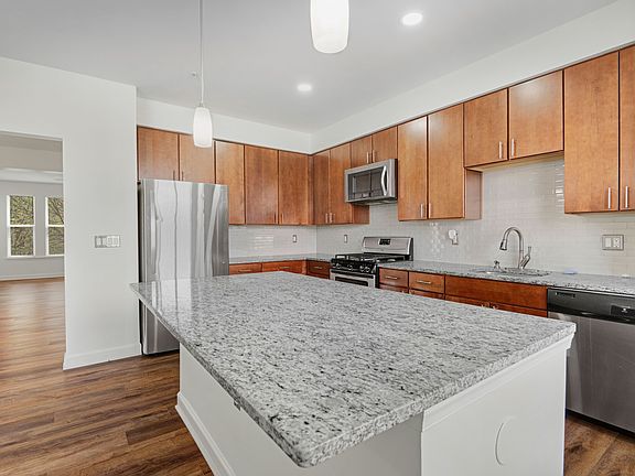 2501 Sayles PL SE #10-8_04062023