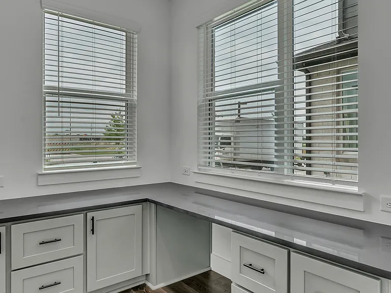 855 Lennox Dr — Photo 13