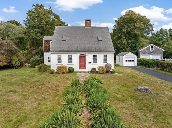 1 Hillside Rd, Scituate, MA 02066