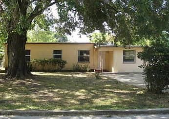 1st image of 118 Anderson Cir