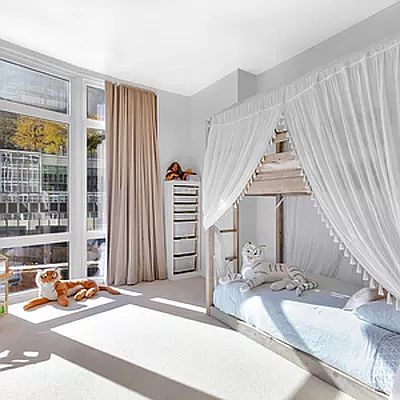 5th image of 555 W 59th St #3D