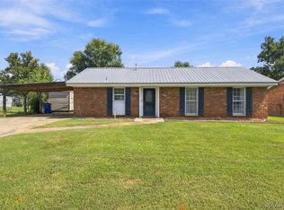 285 Teri Ln, Prattville, AL 36066