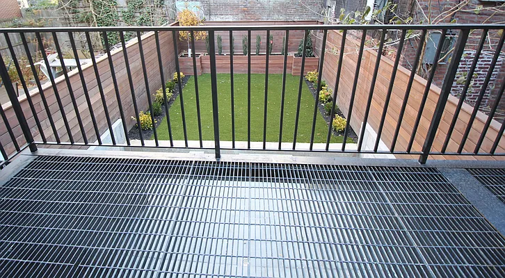 Sold by Owner | media 9