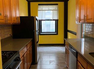 2024 Benedict Ave APT 1B, Bronx, NY 10462