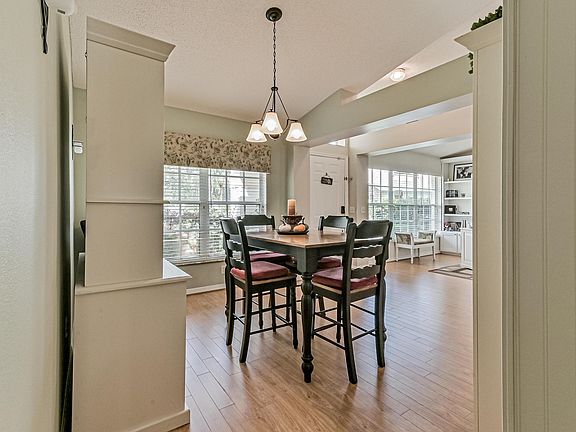 3rd image of 12 Cypress Point Ct