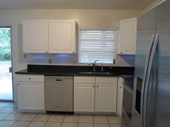 3rd image of 1705 NW 38th Dr