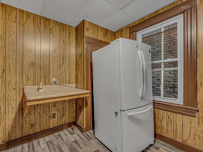 220 Crane St #5 — Photo 2