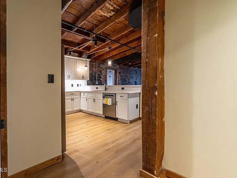 453 E Main St #700 — Photo 2