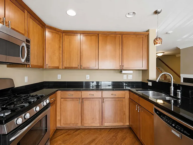 4473 Beacon Grove Cir #B — Photo 18