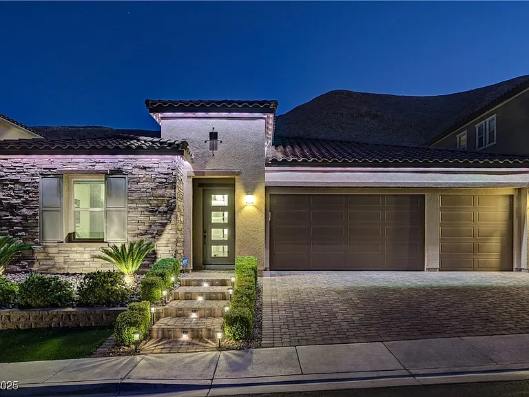 3943 Reyes Ave — Photo 88