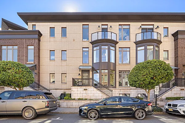 Sold by Christie's International Real Estate Group | media 27