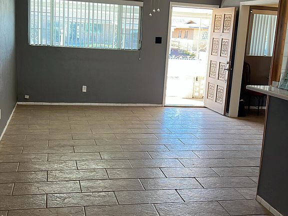 4th image of 2636 Prestwick Rd