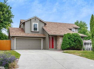 1417 E Falconrim Ct, Eagle, ID 83616