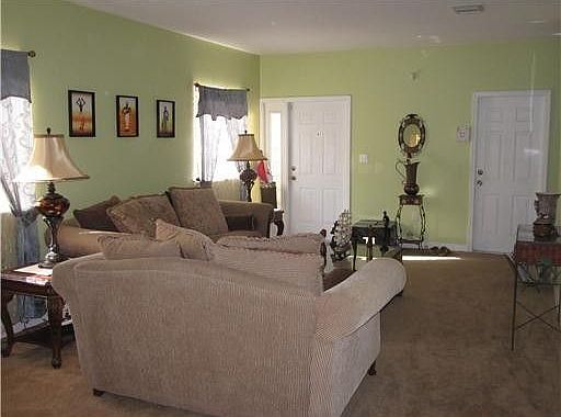 2nd image of 2515 NE 41st Ter
